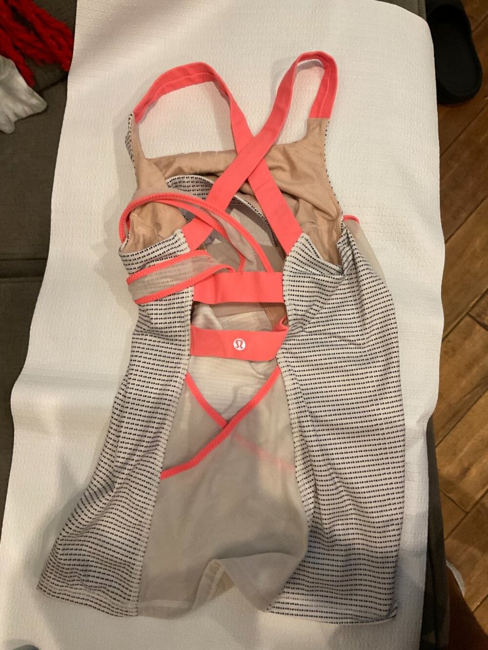 Lululemon Strappy Back Tank Coral Black White Dot Built-In Bra Size 8 - Picture 2 of 2